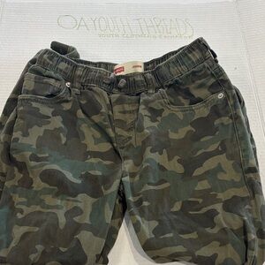 Levi's Kids Green Camouflage Jeans